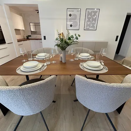 Großzügiges Wohnen Mit Seeblick In Zentrumsnähe Apartment