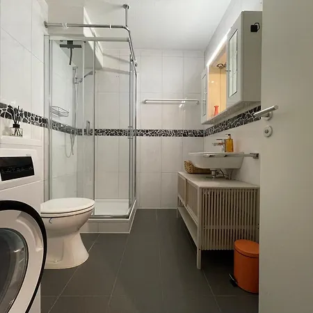 Großzügiges Wohnen Mit Seeblick In Zentrumsnähe Apartment